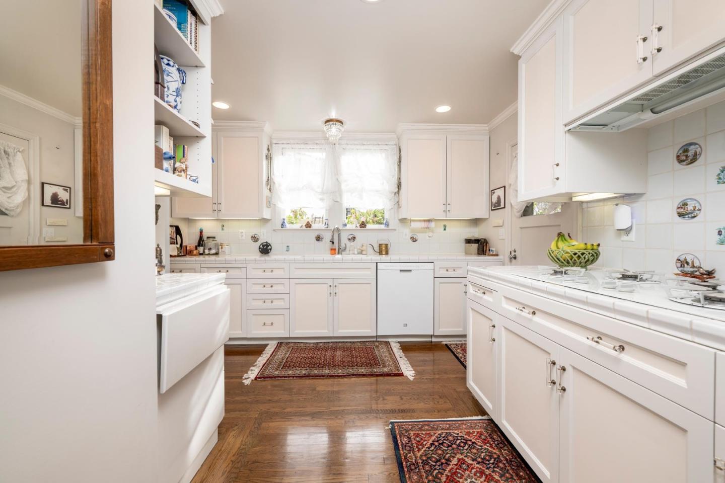 250 Harvard Road San Mateo, CA 94402 - Photo 8 of 31