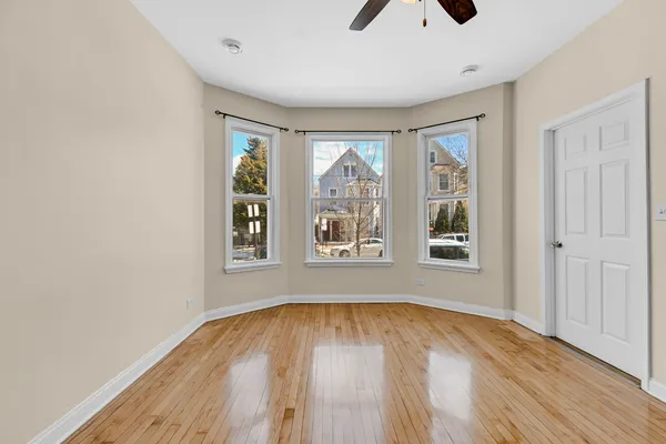 $2,500 | 3056 North Drake Avenue, Unit 1, Chicago, IL 60618