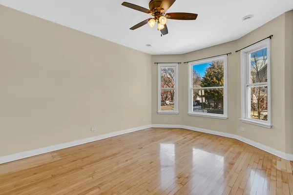 $2,500 | 3056 North Drake Avenue, Unit 1, Chicago, IL 60618