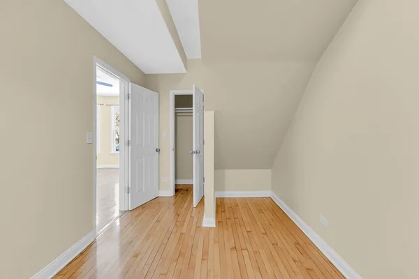 $2,500 | 3056 North Drake Avenue, Unit 1, Chicago, IL 60618