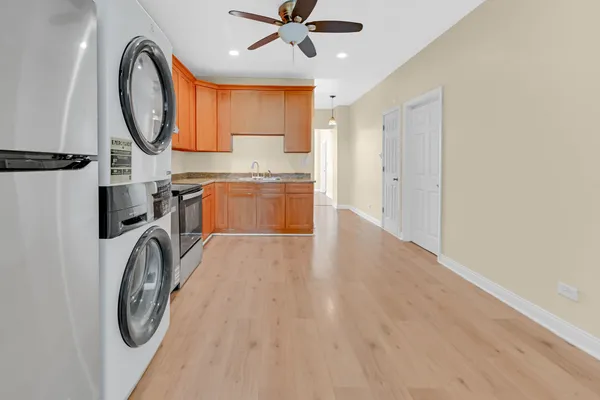 $2,500 | 3056 North Drake Avenue, Unit 1, Chicago, IL 60618