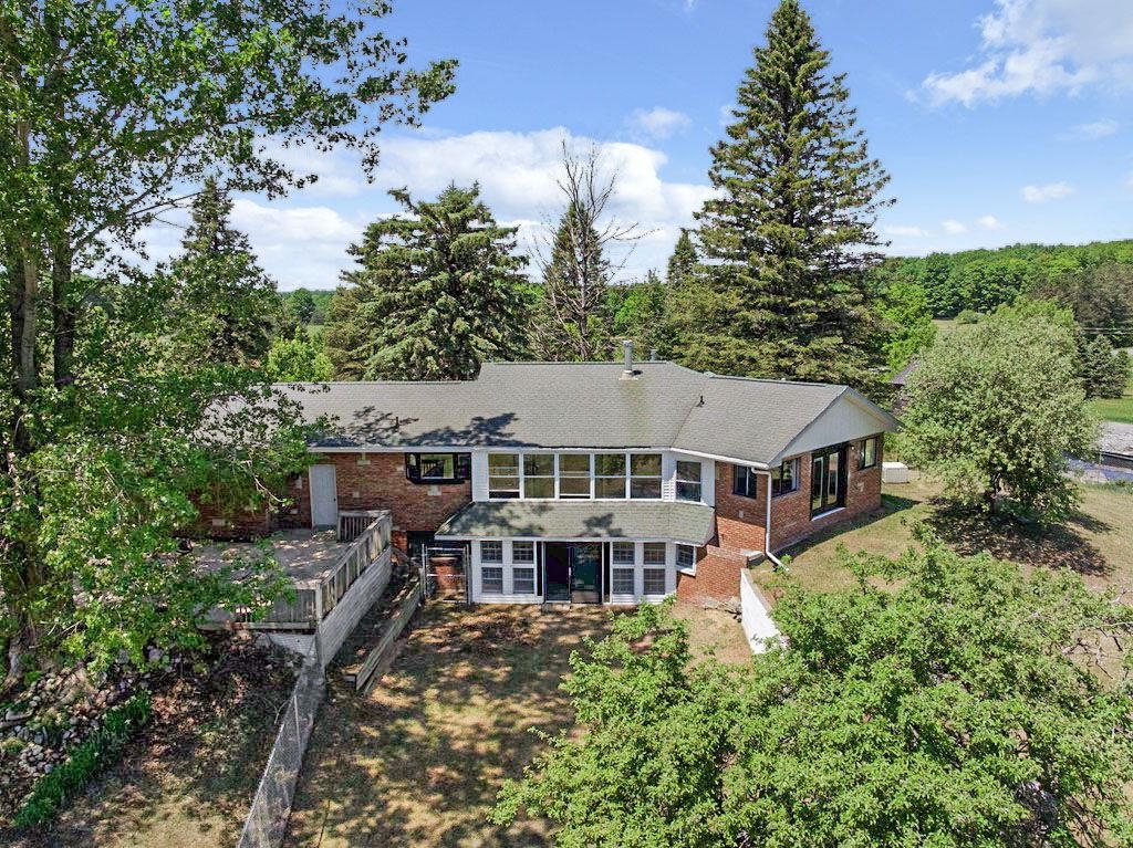 1902 North 29 Road Cadillac, MI 49601 - Photo 4 of 87
