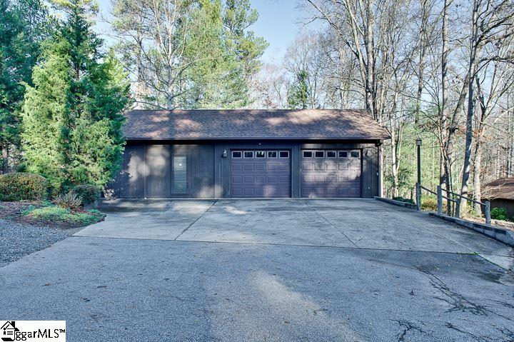 553 North Harrison Bridge Road Simpsonville, SC 29680 - Photo 7 of 36