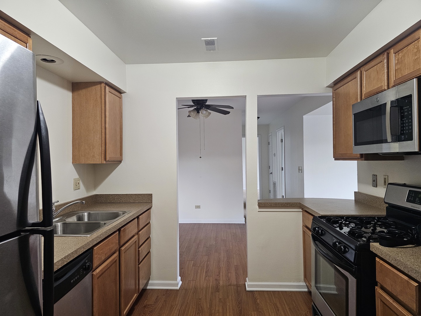 833 Village Quarter Road, Unit G2 West Dundee, IL 60118 - Photo 10 of 22
