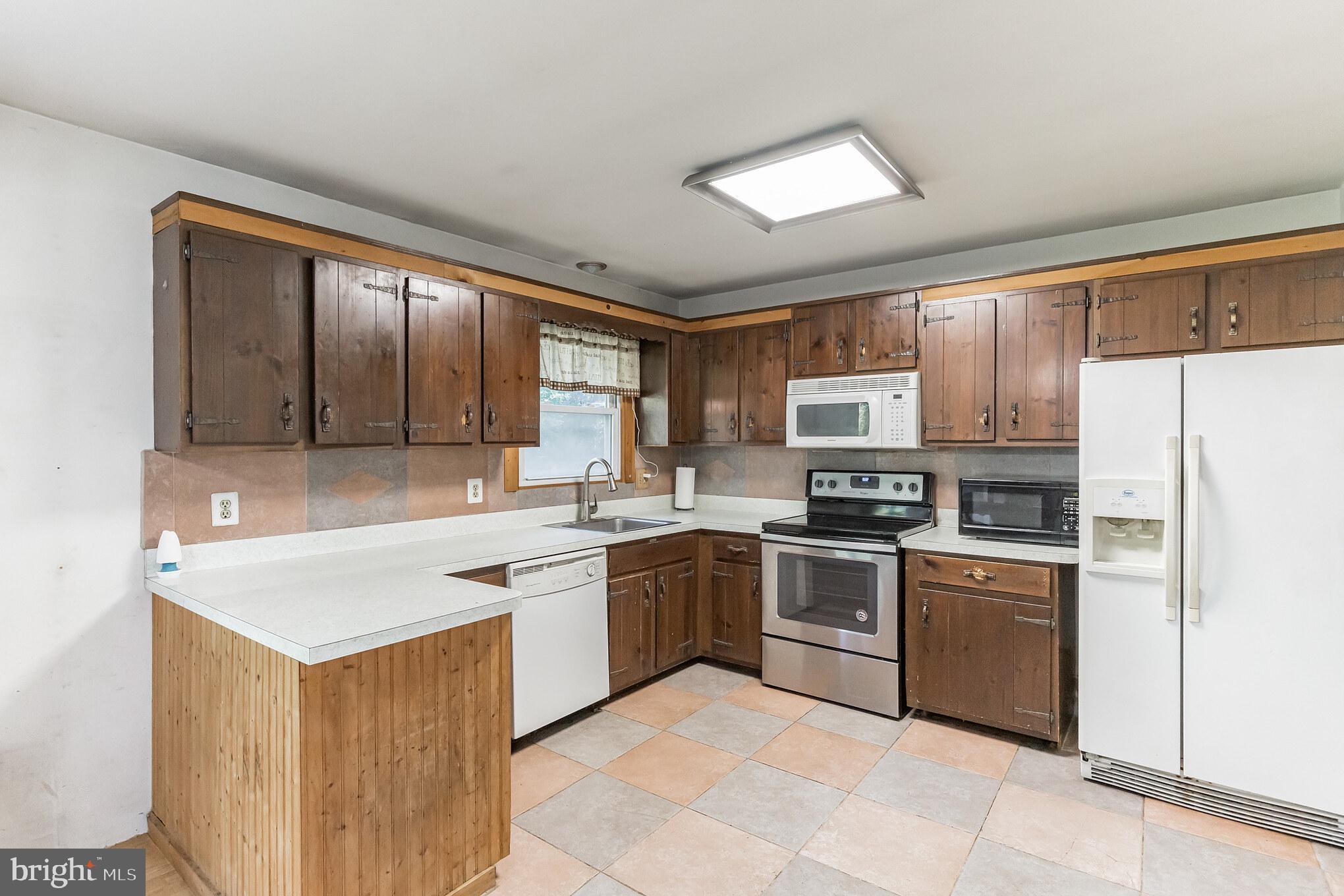 681 Monmouth Road Wrightstown, NJ 08562 - Photo 9 of 30 Gallery Image 9