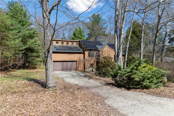 $585,000 | 3 Rogler Farm Road, Smithfield, RI 02917