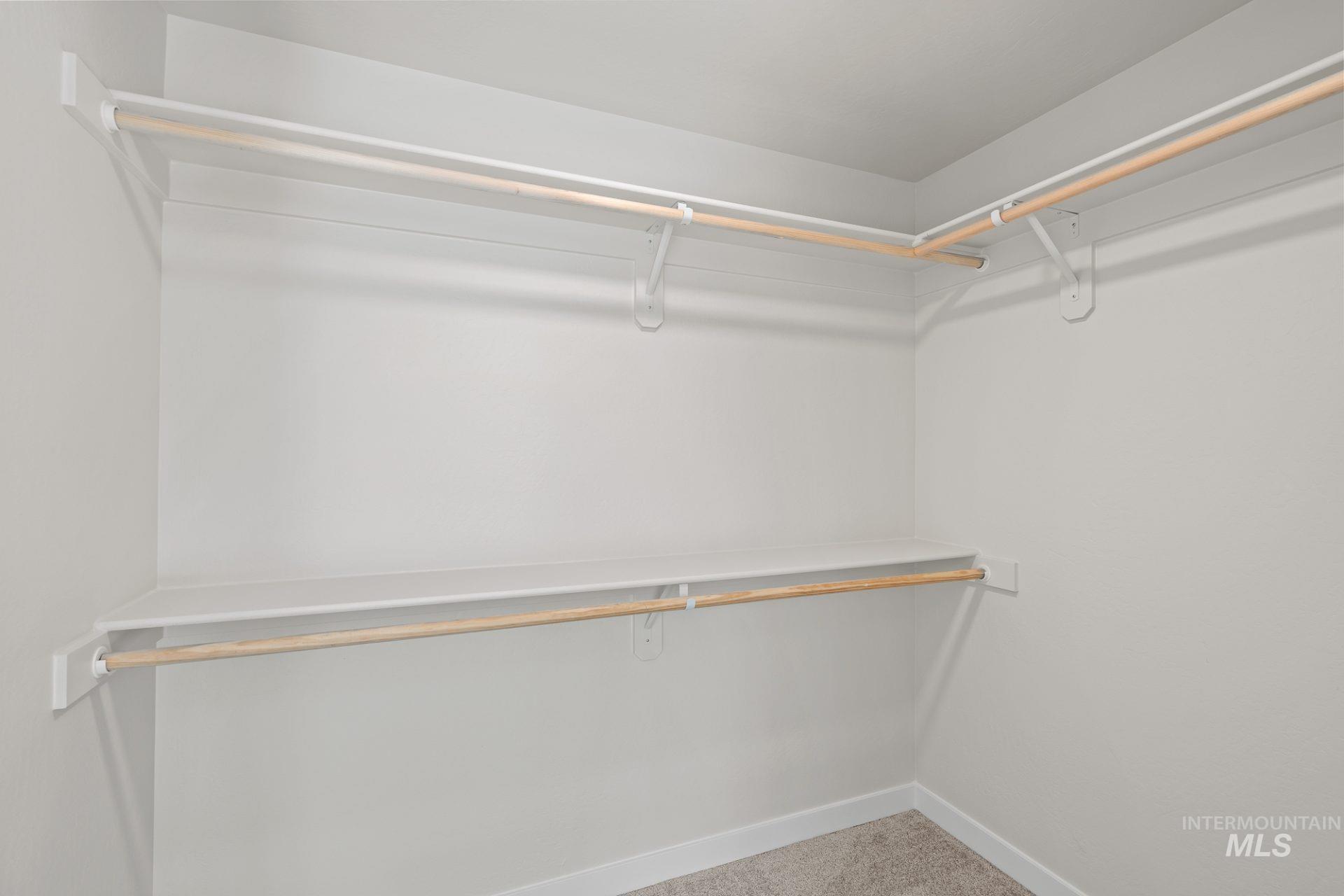 868 Adamite Road Kimberly, ID 83341 - Photo 2 of 22 View of walk in closet