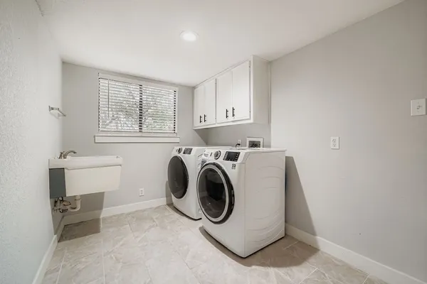 $3,200 | 11101 Country Knoll, Austin, TX 78750