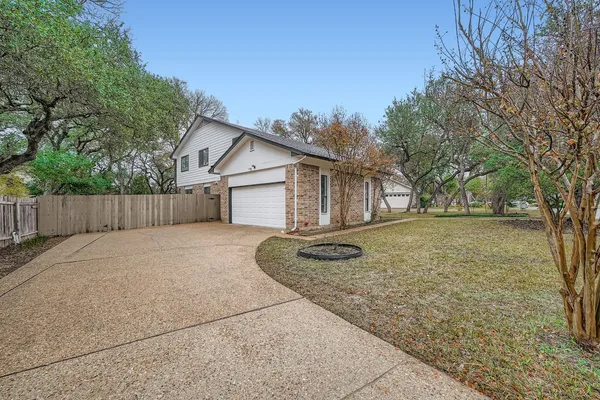 $3,200 | 11101 Country Knoll, Austin, TX 78750