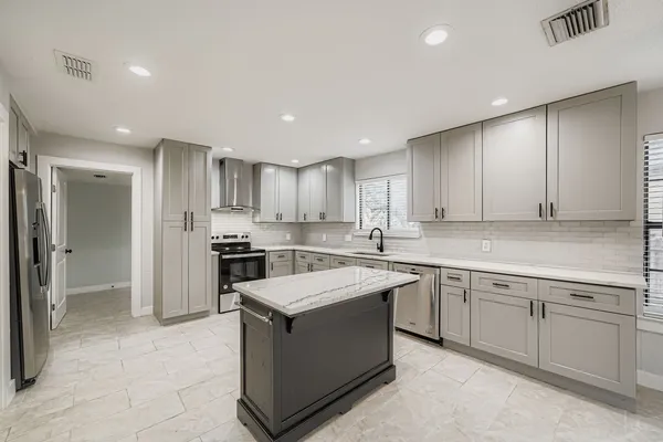 $3,200 | 11101 Country Knoll, Austin, TX 78750