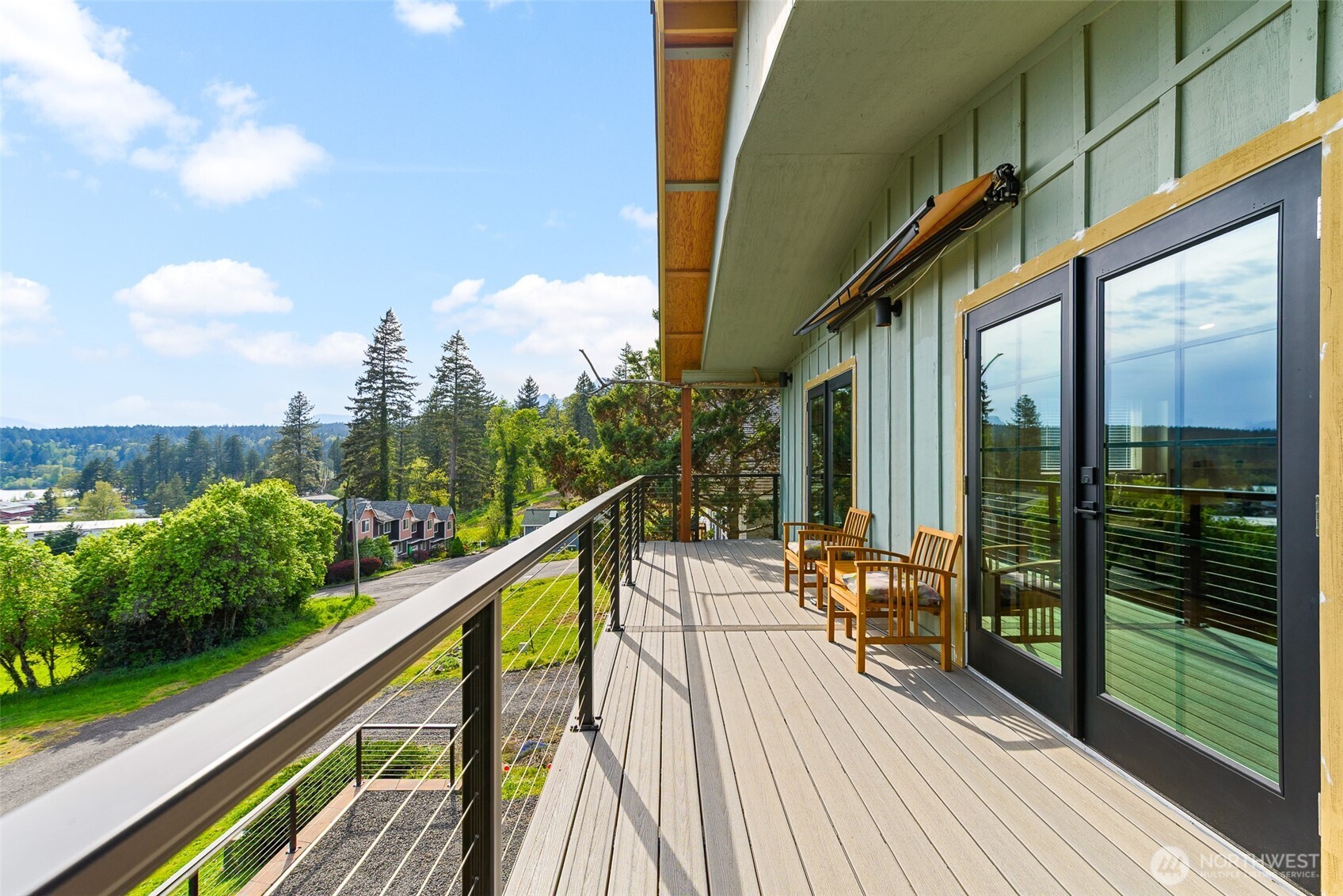 461 Northwest Jefferson Street Stevenson, WA 98648 - Photo 29 of 38 a view of balcony with furniture