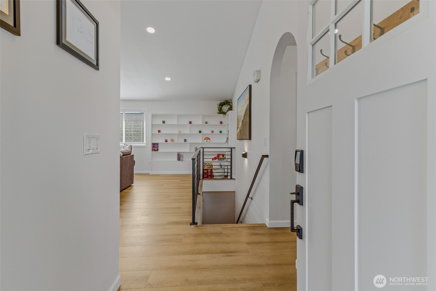 461 Northwest Jefferson Street Stevenson, WA 98648 - Photo 5 of 38 a view of a hallway with windows