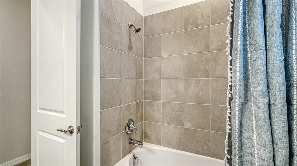 17285 Albatross Road Venice, FL 34293 - Photo 31 of 91 Gallery Image 31
