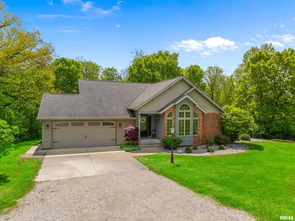 $425,000 | 377 Ten Mile Creek Road, East Peoria, IL 61611