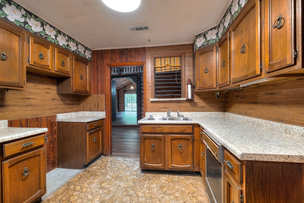 5610 Edgehill Road Sumter, SC 29154 - Photo 28 of 47