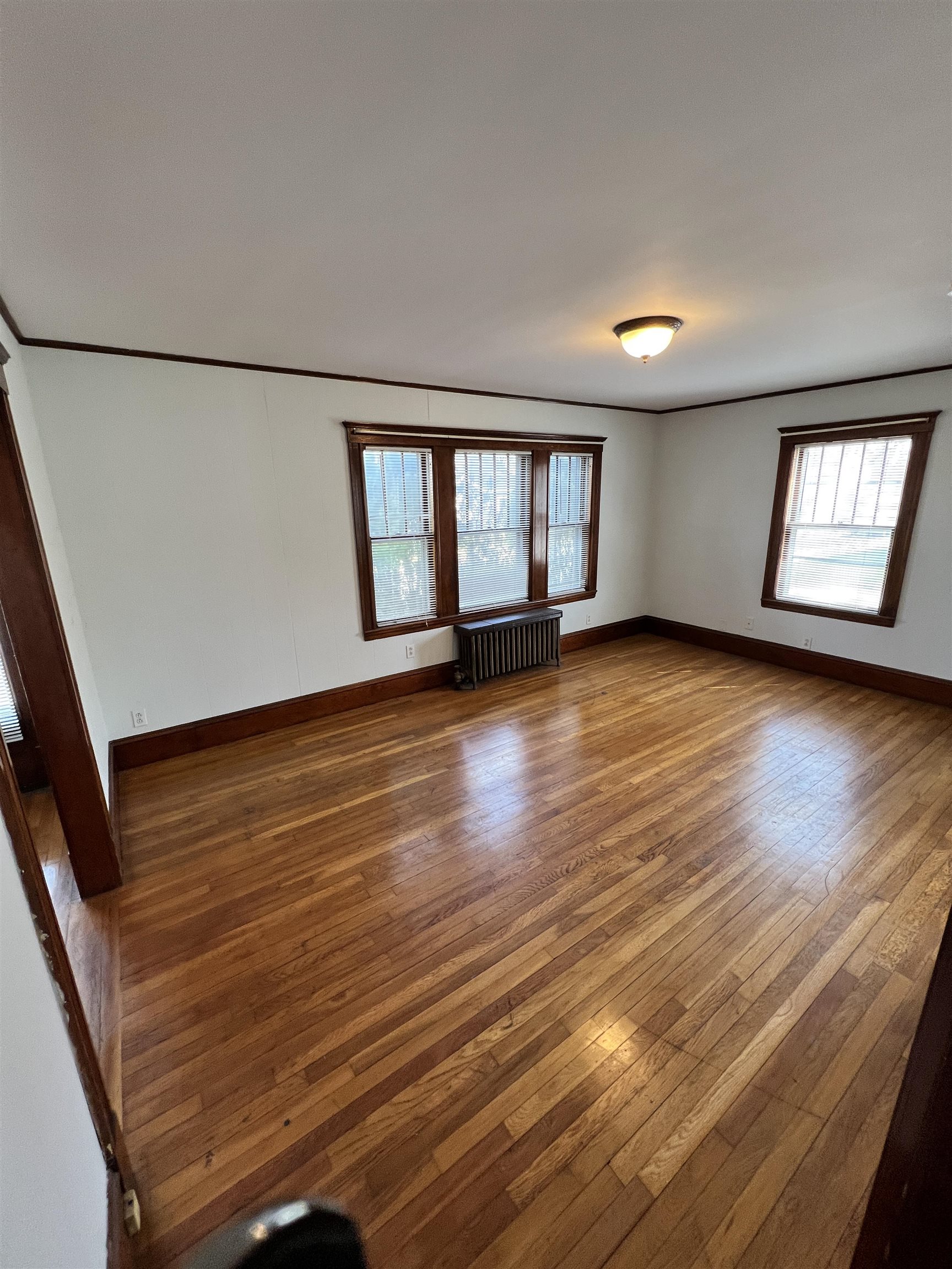 84 Allds Street Nashua, NH 03060 - Photo 7 of 36