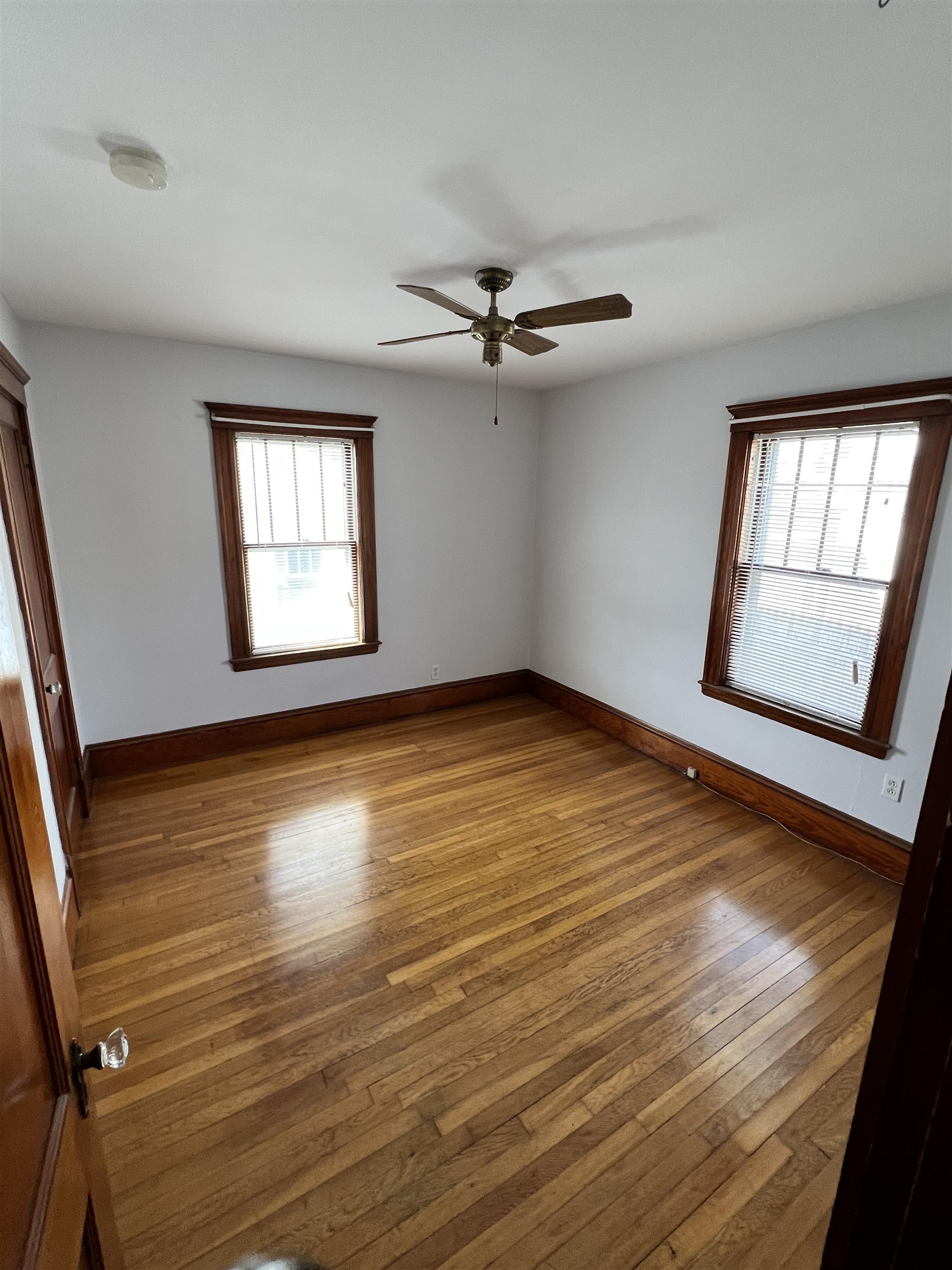 84 Allds Street Nashua, NH 03060 - Photo 10 of 36
