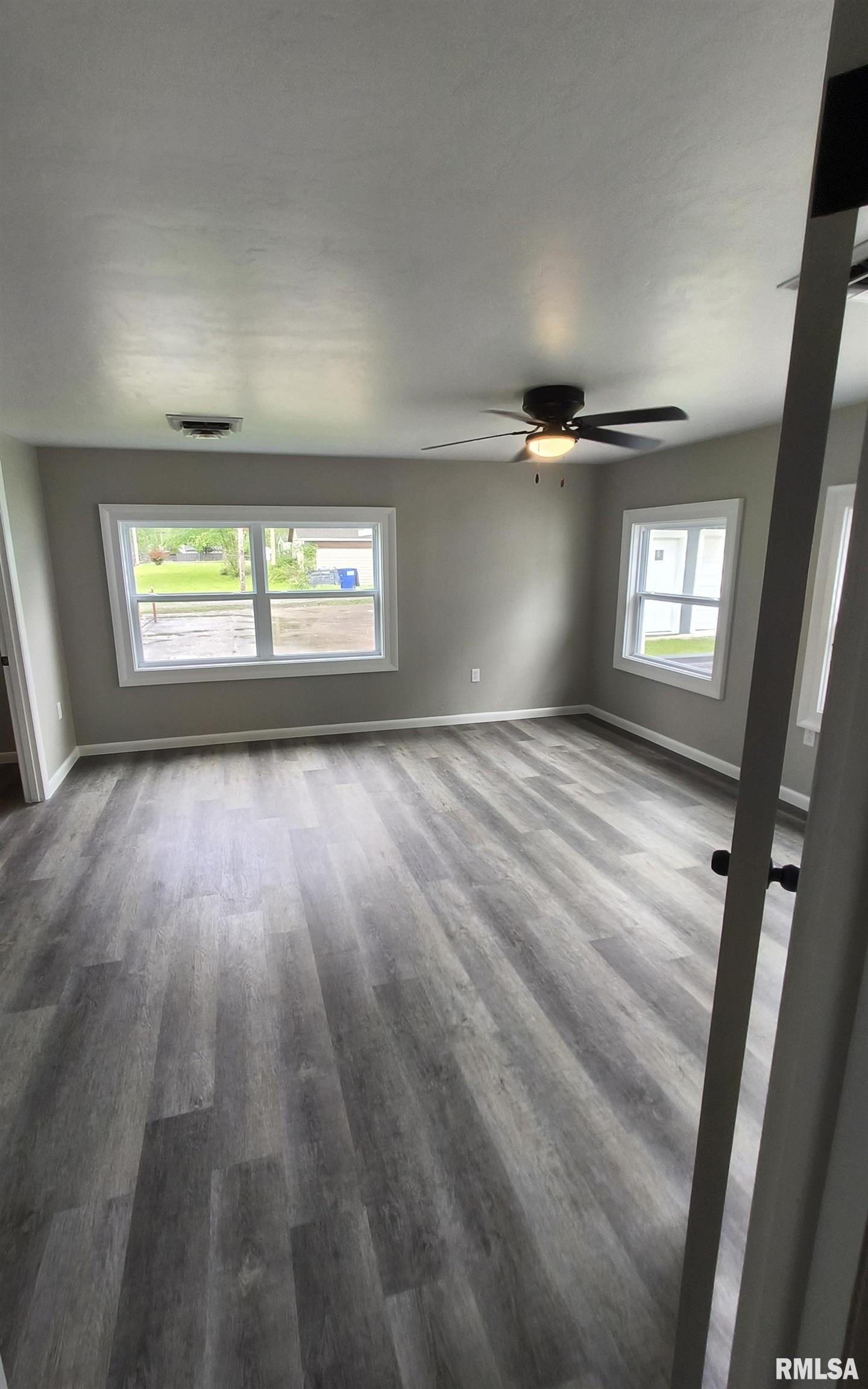 116 South Ballentine Avenue Du Quoin, IL 62832 - Photo 12 of 25 Gallery Image 12