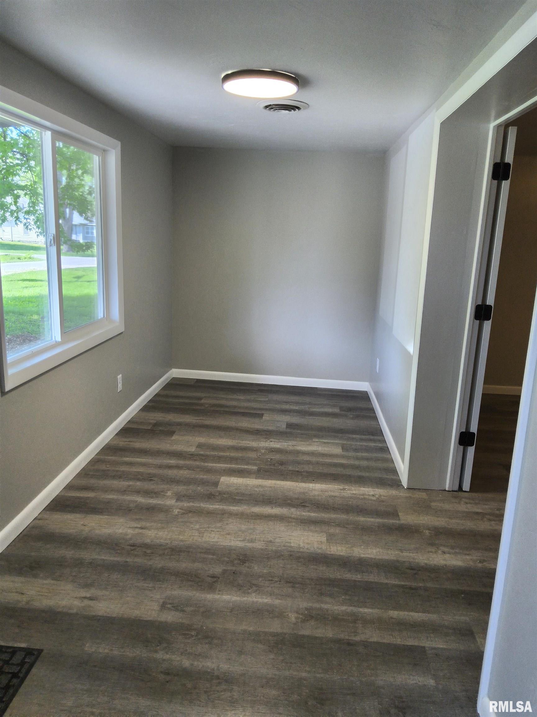 116 South Ballentine Avenue Du Quoin, IL 62832 - Photo 19 of 25 Gallery Image 19