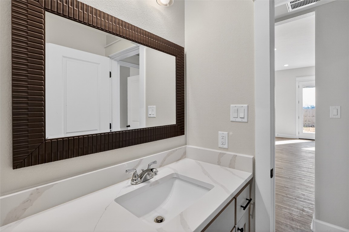 160 Turnrow Cove Snook, TX 77879 - Photo 14 of 32