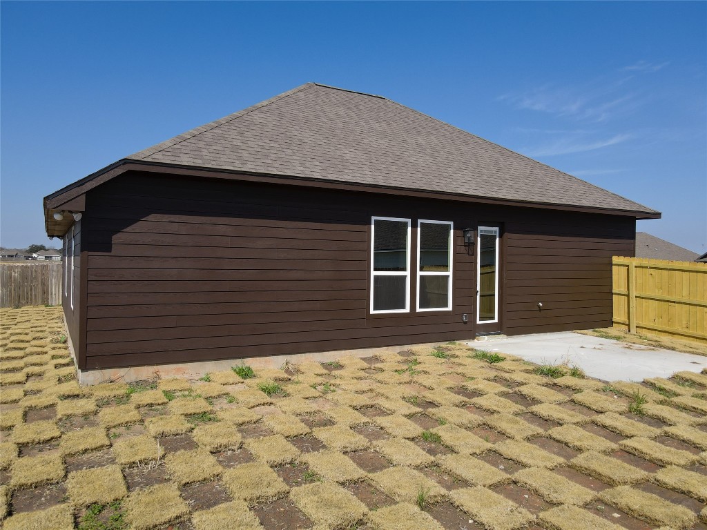 160 Turnrow Cove Snook, TX 77879 - Photo 28 of 32