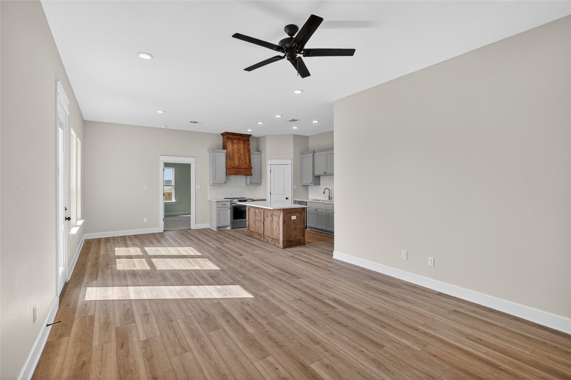 160 Turnrow Cove Snook, TX 77879 - Photo 5 of 32
