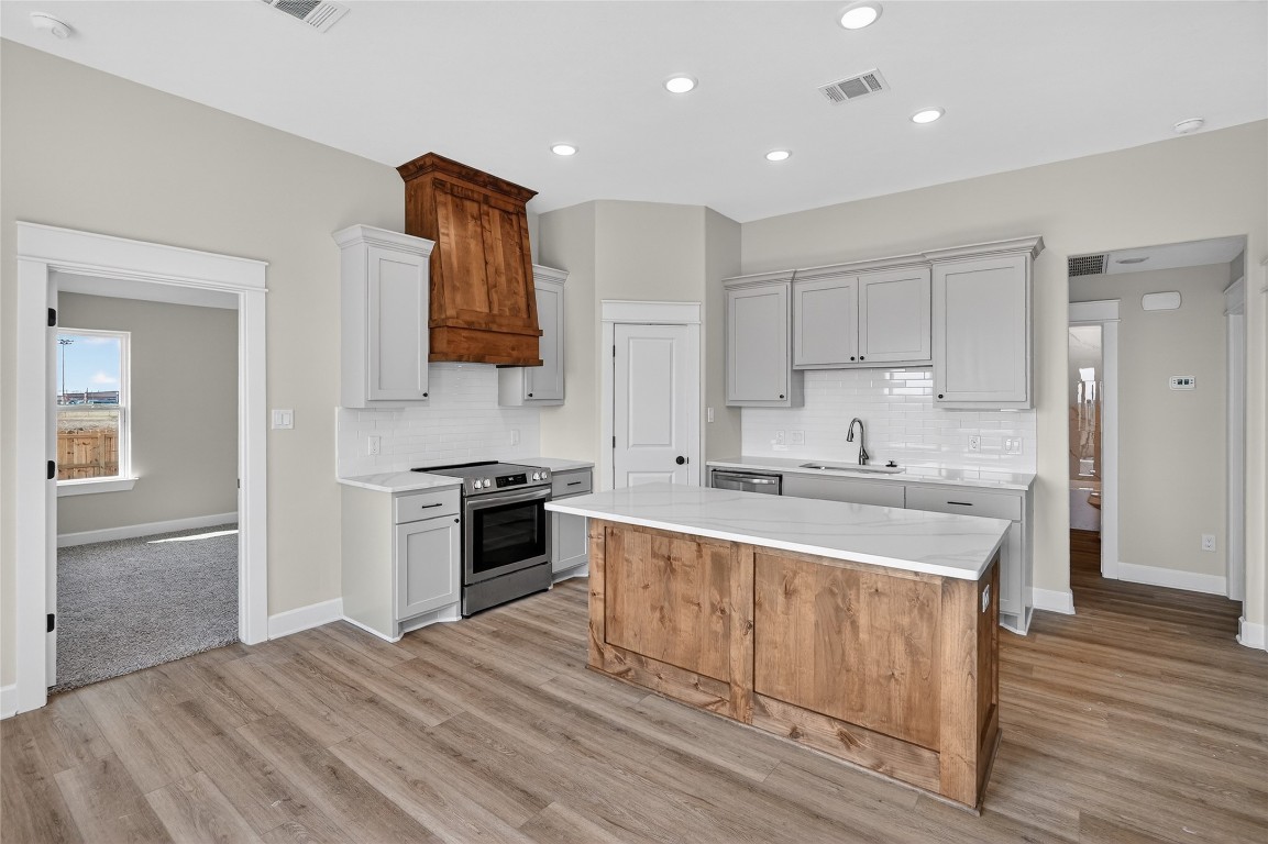 160 Turnrow Cove Snook, TX 77879 - Photo 8 of 32