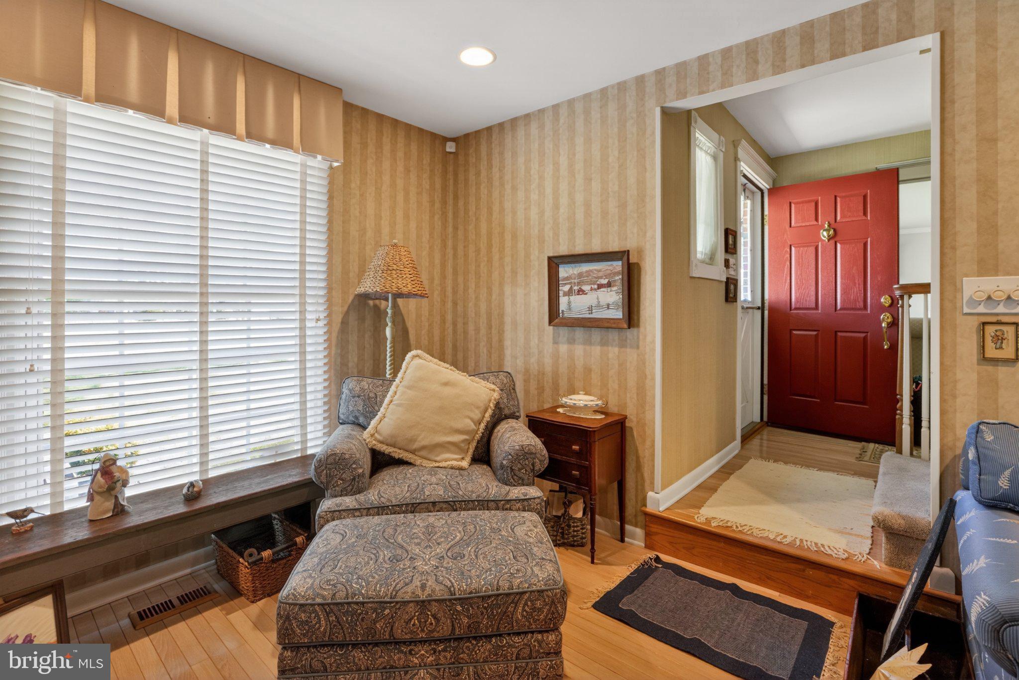 141 Parkview Road Stratford, NJ 08084 - Photo 24 of 48 Welcoming entry adjacent to family room.