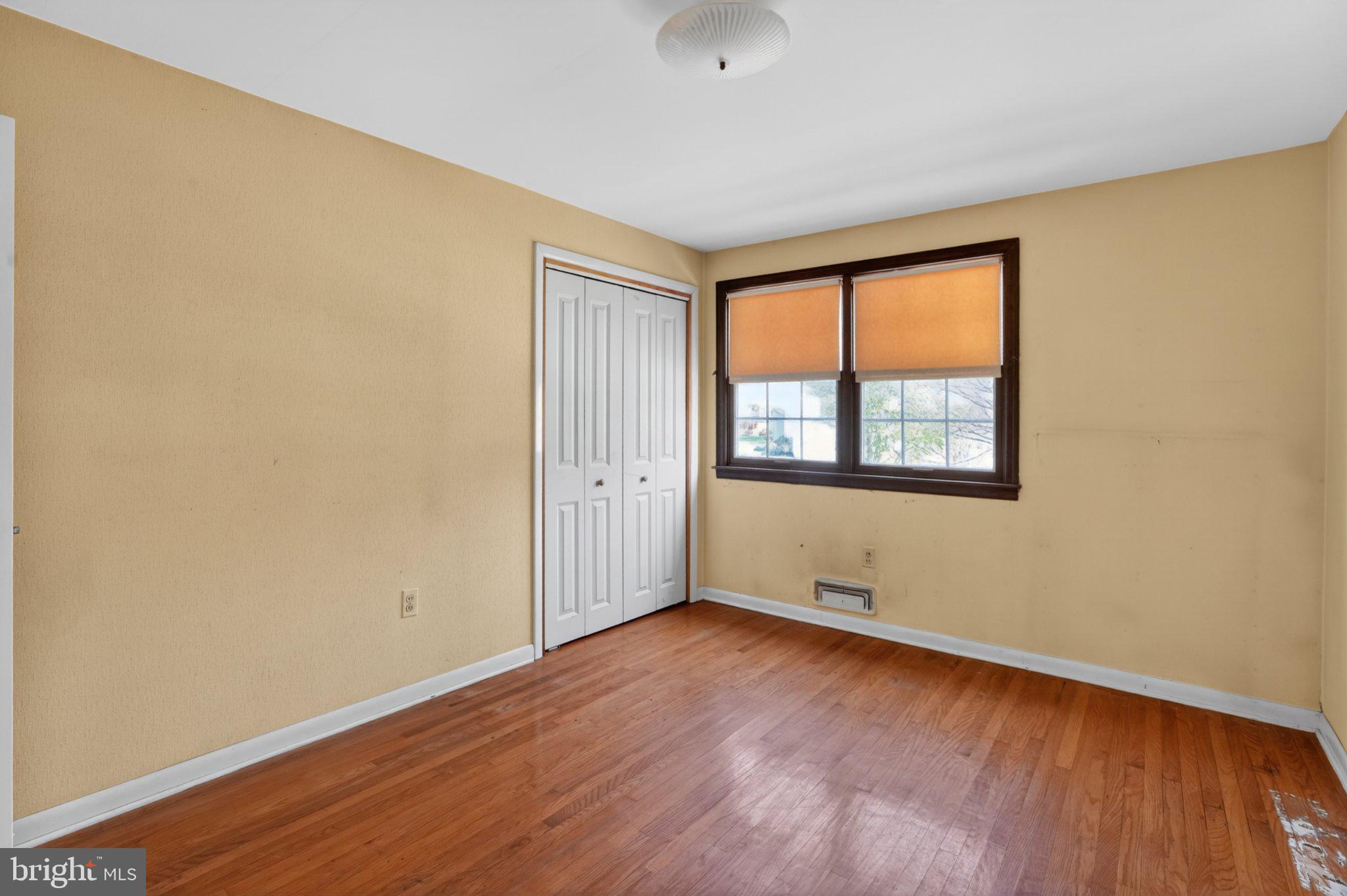 141 Parkview Road Stratford, NJ 08084 - Photo 35 of 48 Bedroom #1 with hardwood floors and closet.