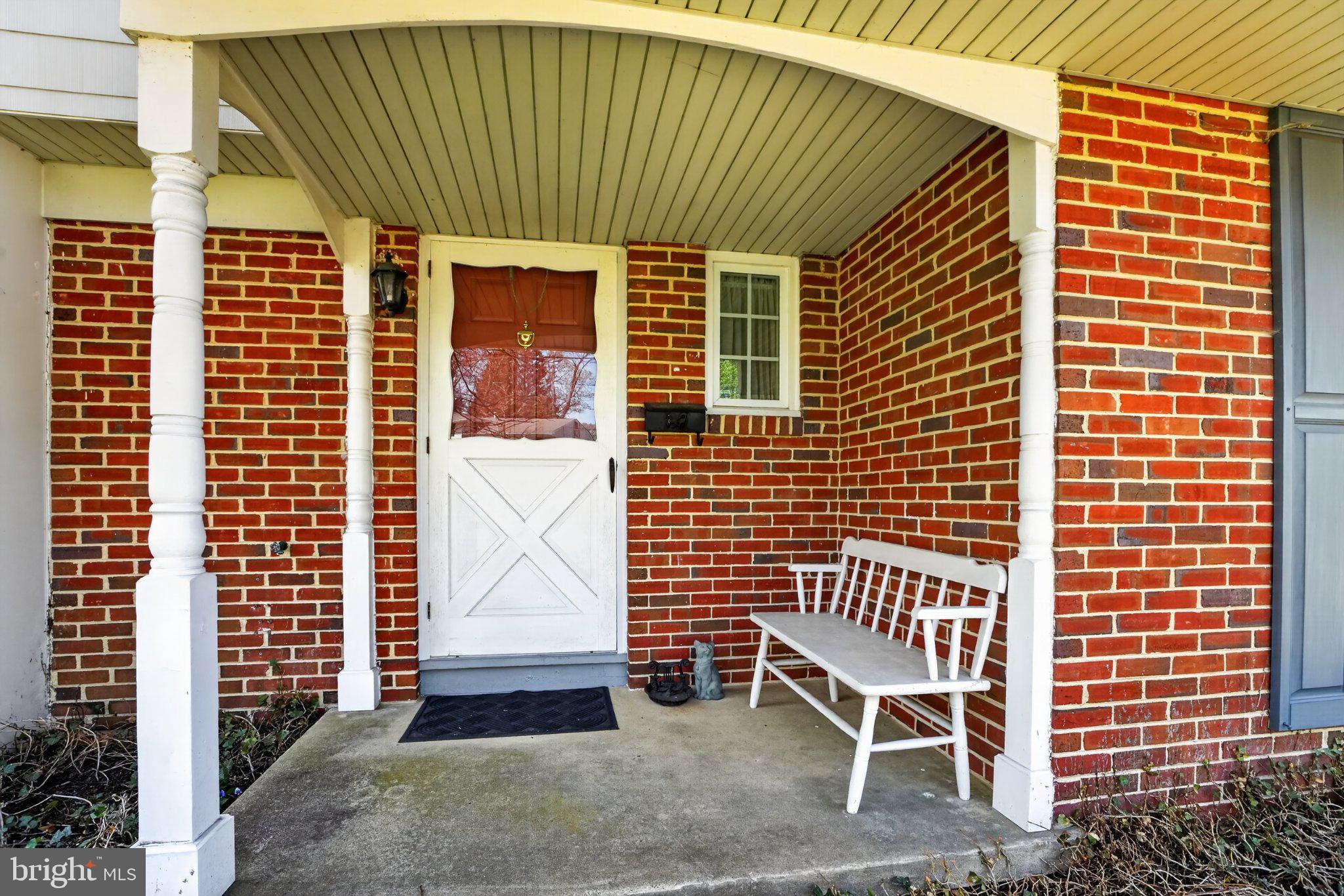 141 Parkview Road Stratford, NJ 08084 - Photo 5 of 48 Charming entryway with brick accents.