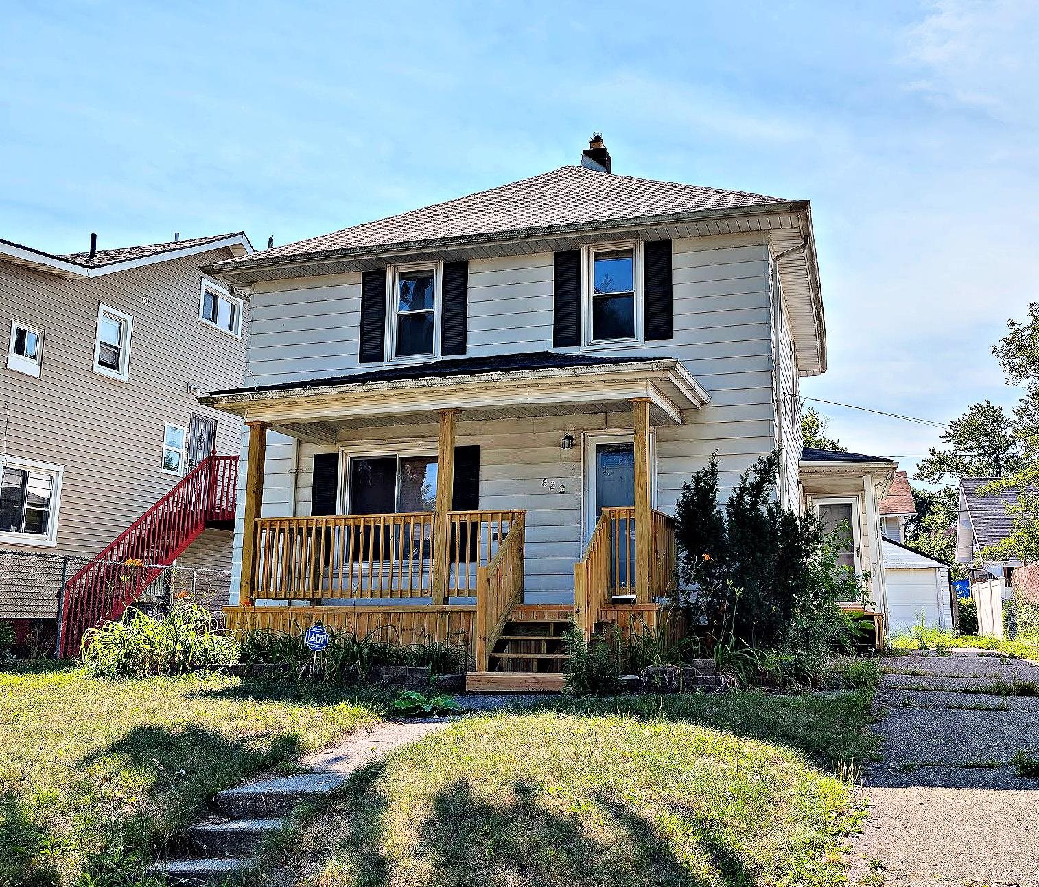 822 East 8th Street Flint, MI 48503 - Photo 1 of 23