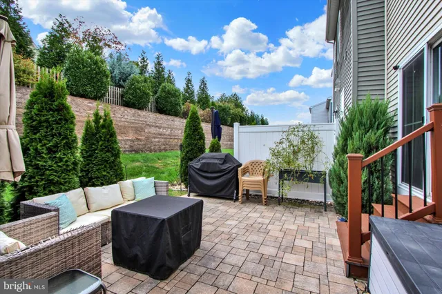 $309,900 | 1133 Rosecroft Lane, York, PA 17403