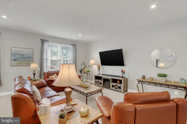 $309,900 | 1133 Rosecroft Lane, York, PA 17403