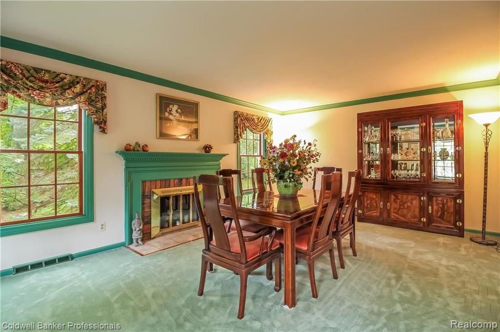 25348 Farmington Road Farmington Hills, MI 48336 - Photo 2 of 27