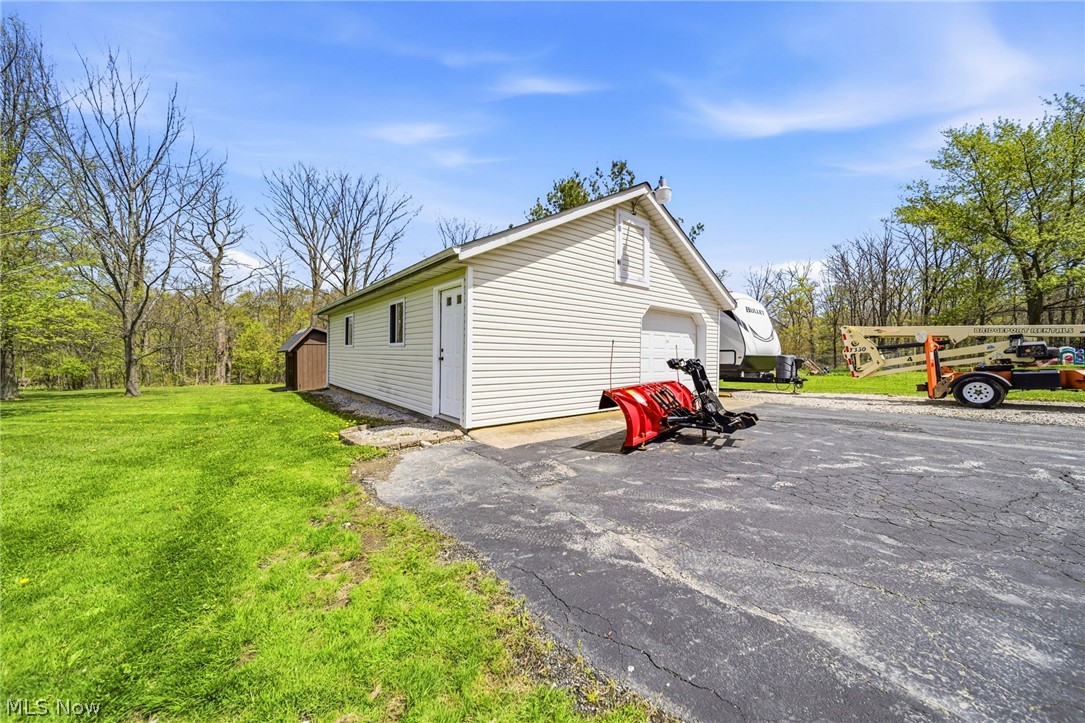16156 Thompson Road Thompson, OH 44086 - Photo 12 of 43 Second detached garage