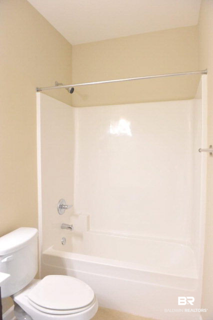 430 West Fort Morgan Road, Unit 1401 Gulf Shores, AL 36542 - Photo 18 of 30 Guest Bathroom
