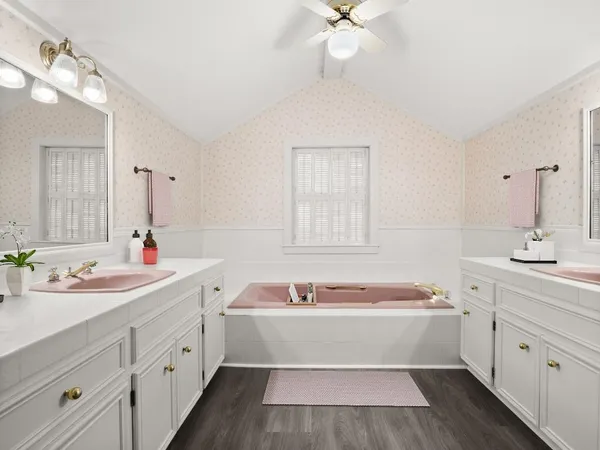 $399,500 | 203 Country Club Lane, Leesville, LA 71446