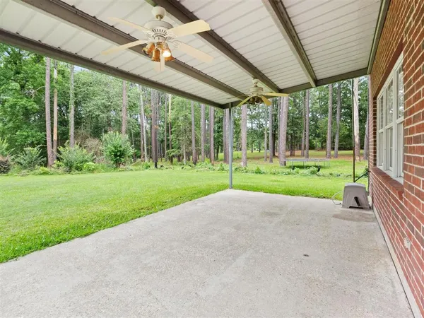 $399,500 | 203 Country Club Lane, Leesville, LA 71446