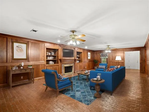 $389,000 | 203 Country Club Lane, Leesville, LA 71446