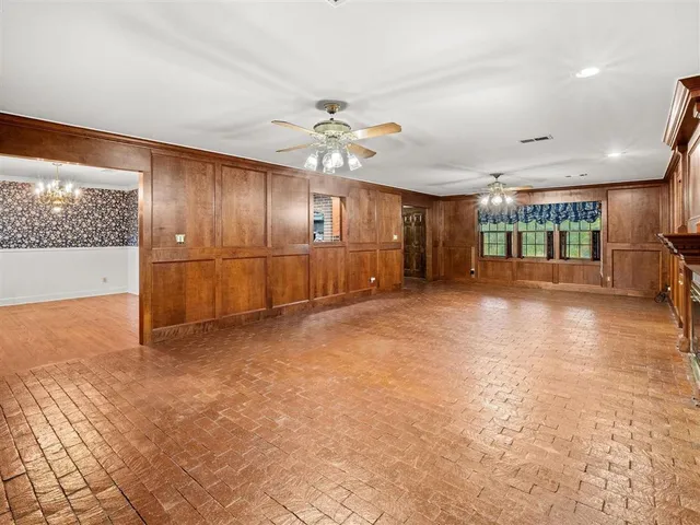 $435,000 | 203 Country Club Lane, Leesville, LA 71446