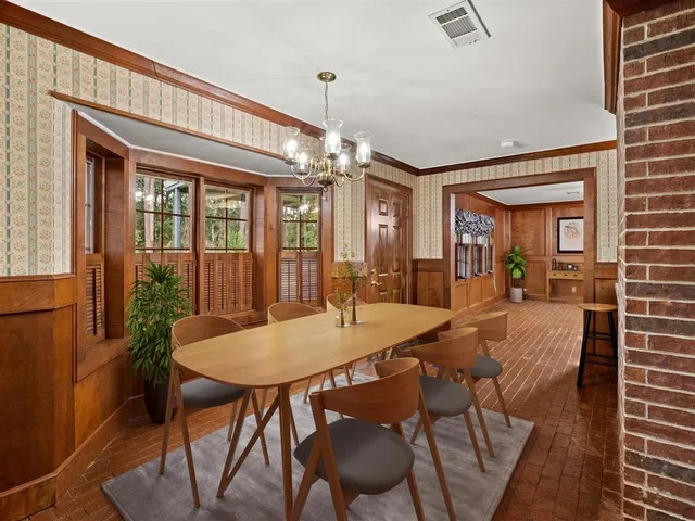 $435,000 | 203 Country Club Lane, Leesville, LA 71446