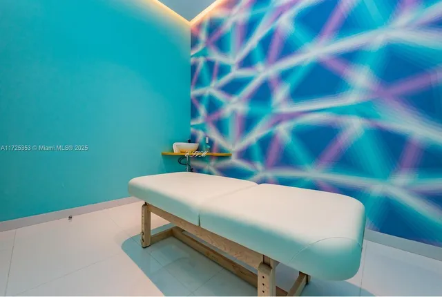 $615,000 | 501 Northeast 31st Street, Unit 609, Miami, FL 33137