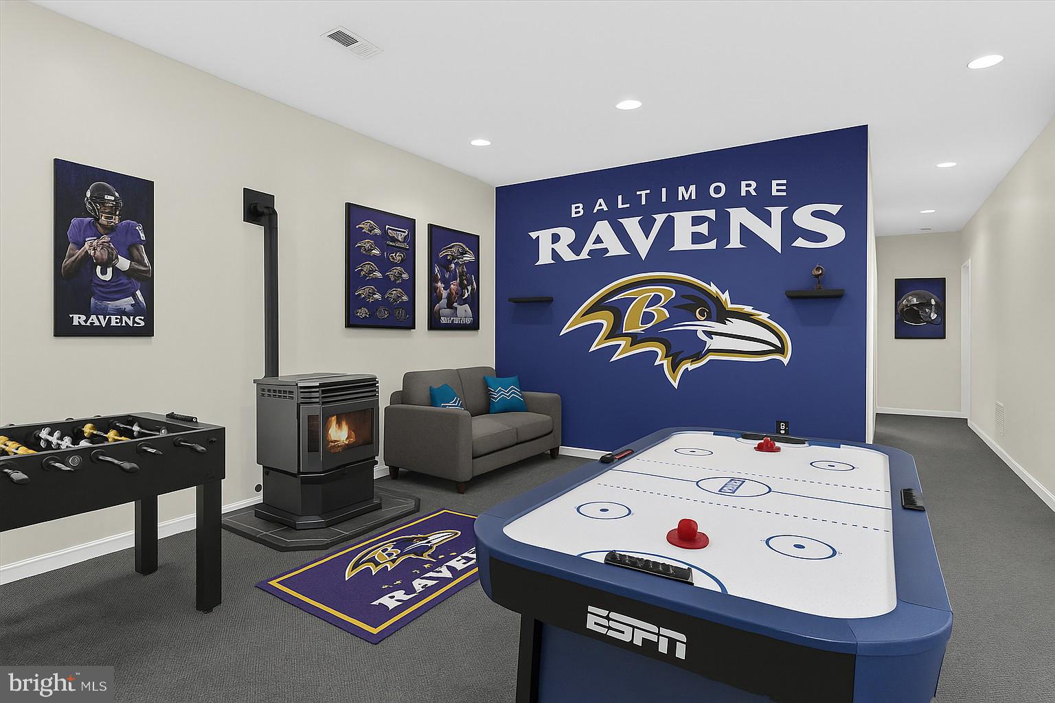 931 Oakleigh Beach Road Baltimore, MD 21222 - Photo 25 of 52 a living room with furniture and a table