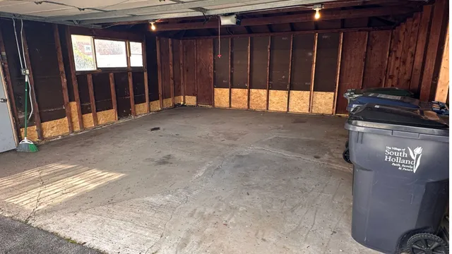 $286,000 | 1325 East 168th Place, South Holland, IL 60473