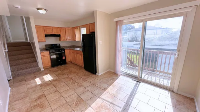 $286,000 | 1325 East 168th Place, South Holland, IL 60473