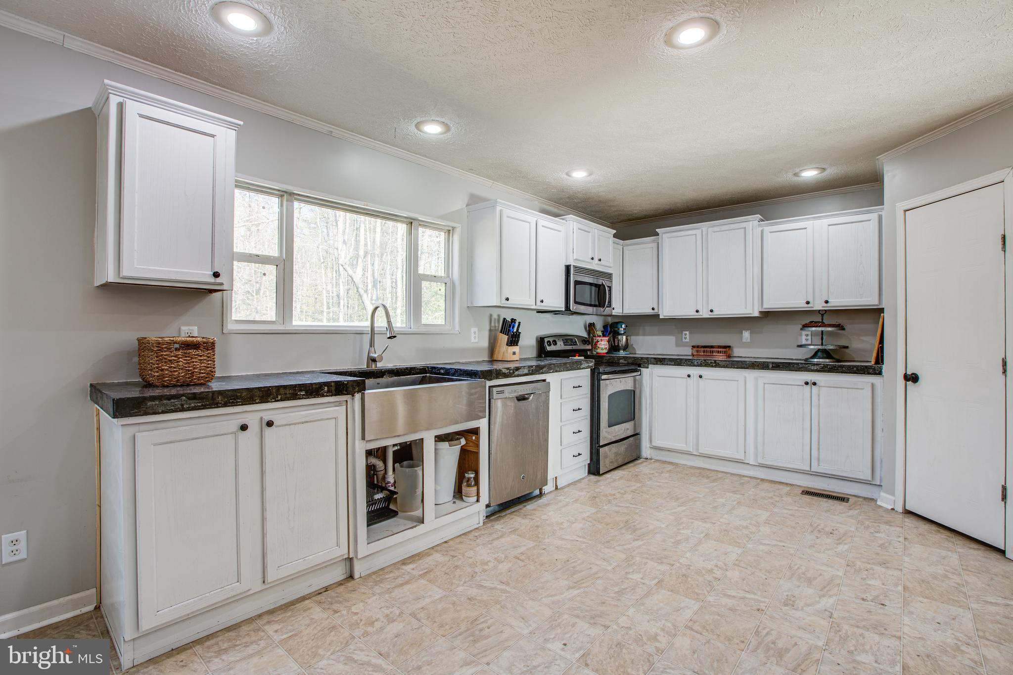 4316 Shepherds Road Partlow, VA 22534 - Photo 13 of 54 Stainless steel appliances/farm sink