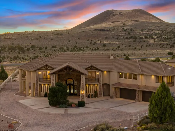 $1,749,000 | 533 West Canyon Trails Circle, Dammeron Valley, UT 84783