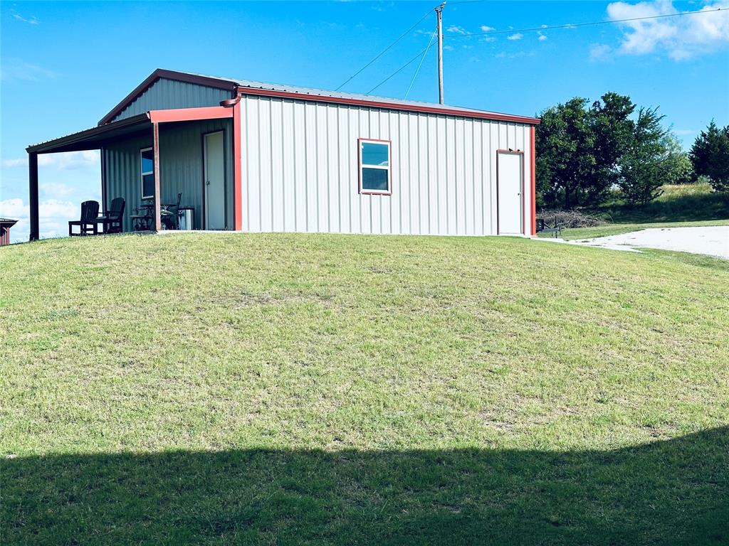 333 Lake Point Road Comanche, TX 76442 - Photo 4 of 17