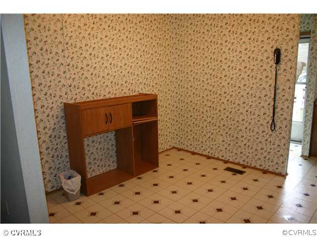 4900 Tabscott Road Kents Store, VA 23084 - Photo 5 of 9 a bathroom with a shower