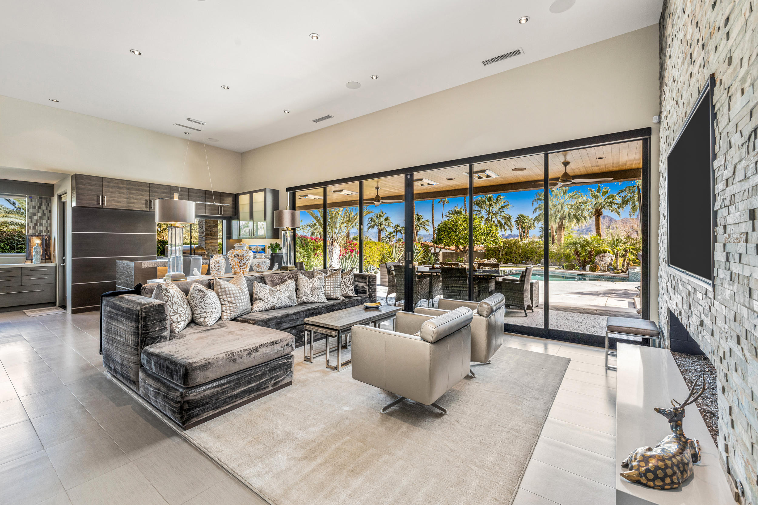 110 Brian Court Palm Desert, CA 92260 - Photo 8 of 82 068A5792